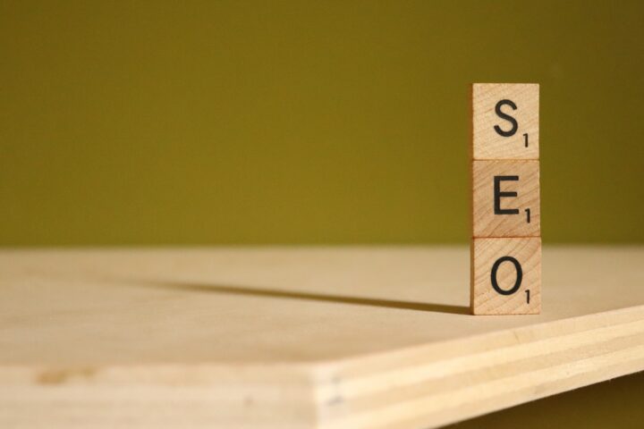 The word SEO written with wooden blocks