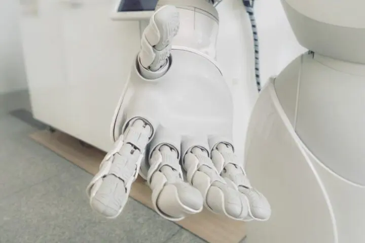 Robot hand