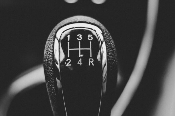 car-with-manual-transmission